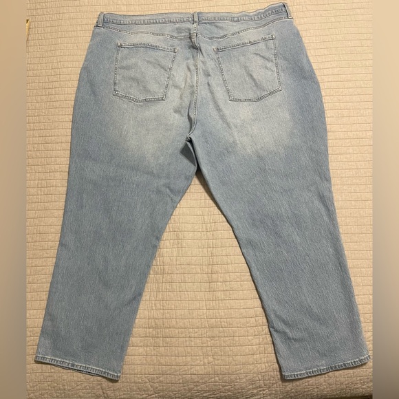 OLD NAVY Women's Wow Boyfriend Mid Rise Jeans Light Wash Blue Denim Size 30 - Picture 10 of 11